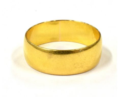 A 22CT GOLD BAND RING  hallmarked for Birmingham 1916, ring size L, weight 4g