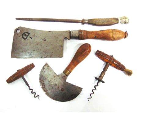 ASSORTED KITCHENALIA  comprising a small cleaver, the blade impressed 'THOS. IBBOTSON &amp; Co. / SHEFFIELD', and with a 15.5