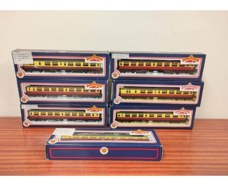 Bachmann Branchline. Seven 00 gauge rolling stock 63' Bulleid corridor coaches in crimson and cream livery. Model numbers 34-