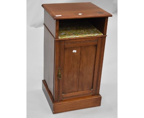 A Victorian mahogany pot cupboard having open shelf over cupboard with brass drop handle, dimensions approx. W40 D34 H73cm. S