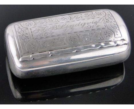 A Swedish silver snuff box,by Ernst Svedbom, Vetlanda 1913, length 8.5cm.