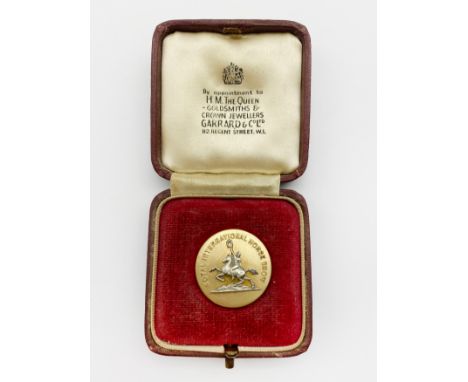 CASED HALLMARKED SILVER BUTTON FOR ROYAL INTERNATIONAL HORSE SHOW BY GARRARD