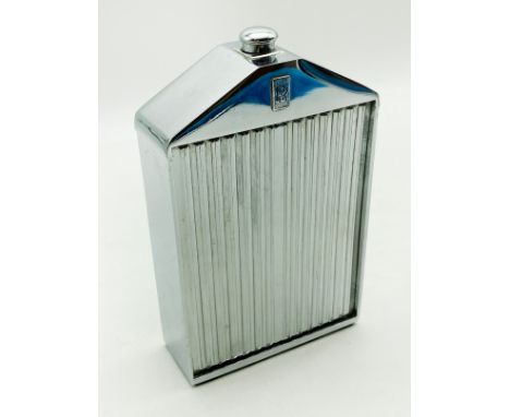 ROLLS ROYCE WHISKEY DECANTERapp size: 19cmRolls Royce spirit decanter.This Iconic Rolls-Royce radiator-shaped decanter was ma