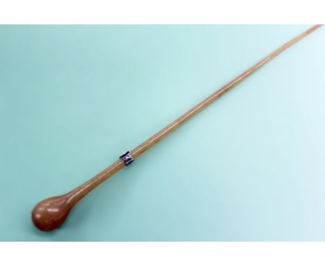 A rhinoceros horn riding crop with Silver coloured mount. 56cm long.
N.B.Non EU buyers please note that it is unlikely that t