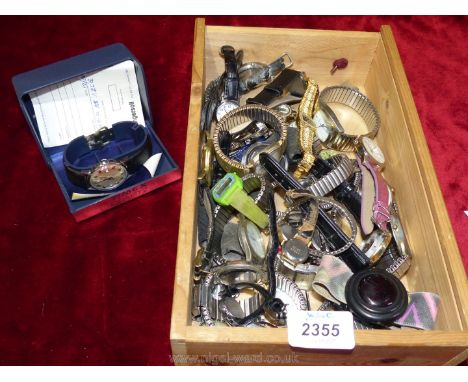 A quantity of miscellaneous ladies and gents wristwatches including some vintage watches, plus a boxed Timex watch.