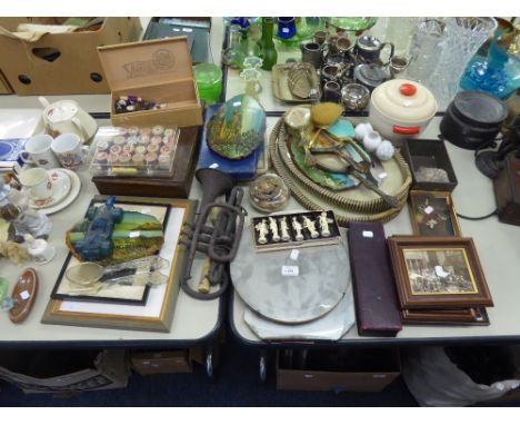MIXED LOT TO INCLUDE; A TRUMPET (A.F.), TWO SMALL MIRRORS, VARIOUS BOXES, SMALL PRINTS, DRESSING TABLE ITEMS, SEWING ITEMS ET