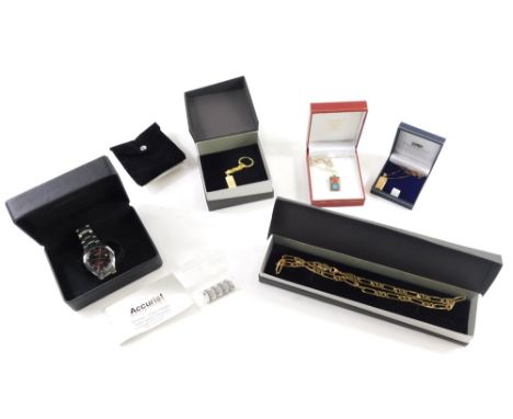 An Accurist automatic wristwatch, with Arabic and baton numerals, date aperture, 3cm diameter dial and textured bracelet, wit