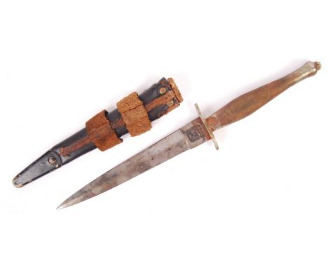 A rare WWII Second World War Fairbairn Sykes 1st pattern British Commando fighting / combat knife. Complete example, with ori