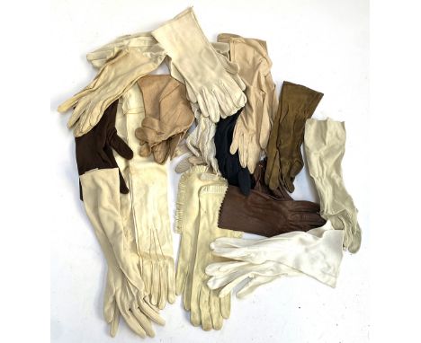 A quantity of lady's vintage gloves, to include some kid leather