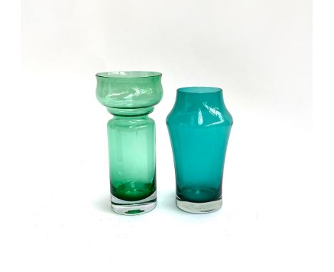 Two vintage Finnish Riihamaen Lasi/Riihimaki glass vases, one designed by Tamara Aladin, the taller 20cmH (2)
