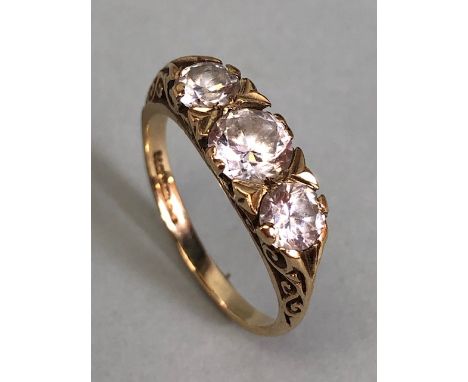 9ct Gold ring set with three clear stones approx size K and 3g