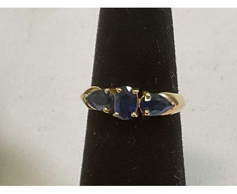 Three decorative 14ct yellow gold rings, sizes K, L 1/2, and K 1/2, combined 8.5g (3)