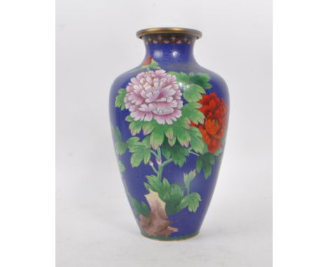 A vintage 1920s blue enamel cloisonne vase, decorated to the main body with pink and red flowers and gilt cloud motifs. Measu