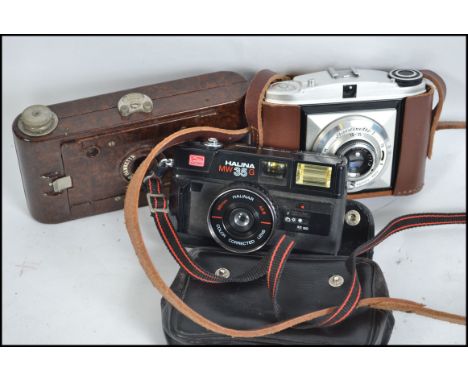 A vintage Art Deco bakelite Kodak Hawkette No 2 camera together with a Baldixette vintage 35mm camera.&nbsp;