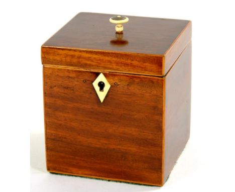 A GEORGE III MAHOGANY AND LINE INLAID TEA CADDY, 10CM W