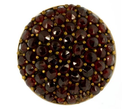 A GARNET CLUSTER RING, GOLD HOOP