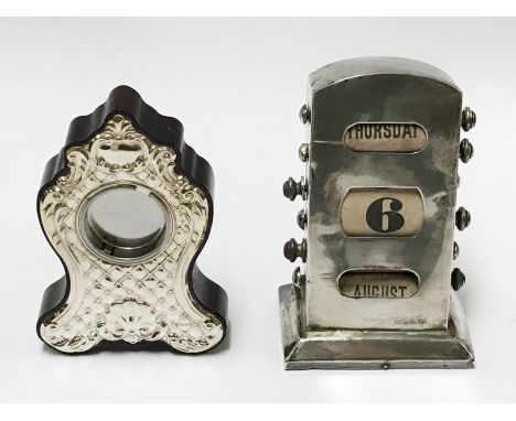 H/M SILVER CALENDER &amp; H/M SILVER DESK CLOCK CASE
