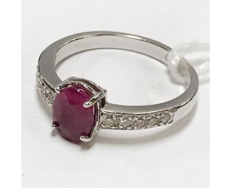 18CT GOLD RUBY &amp; DIAMOND RING- APPROX 2.7 GRAMS SIZE J