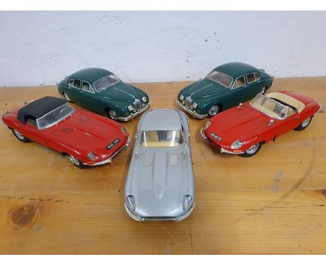 Die cast, scale 1:18, Jaguar Mk2 x 2, E-type Jaguar Roadster and Coupe together with scale 1:16, Jaguar E-type (5) 