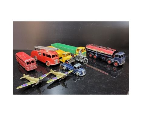 Dinky 934 Leyland Octopus 8-wheeled wagon, yellow cab and chassis, green back and flashes, silver trim, red Supertoy hubs wit