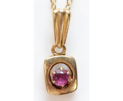 A 9ct gold ruby pendant with chain, 6mm pendant, 1.7g 