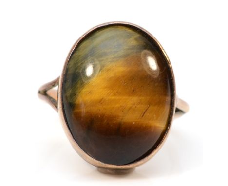 A 9ct rose gold and tigers eye dress ring, 19 x 14cm, G, 4.6gm 