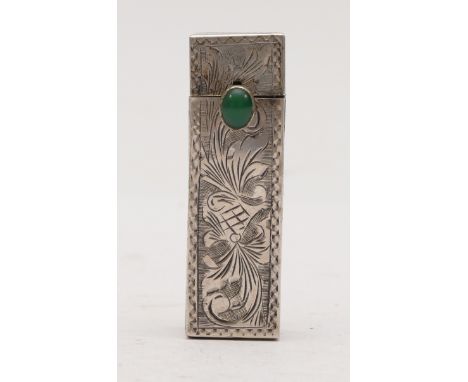 An 800 standard silver lip stick holder with mirror, 5.5cm, 23gm 