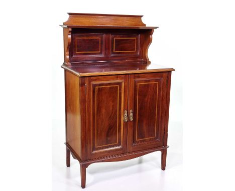 Edwardian mahogany side cabinet, backboard with single shelf supported on brackets, lower section with two single panel cupbo