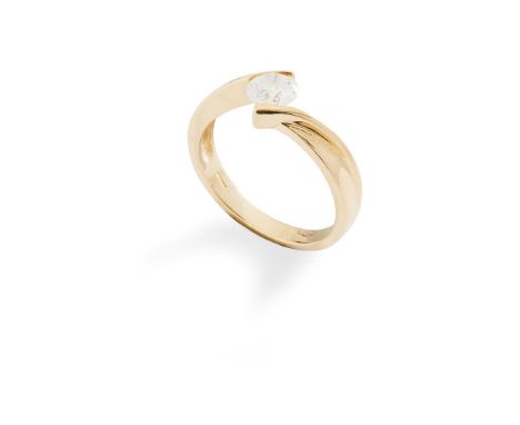 A diamond single-stone ring set with a round brilliant-cut diamond, mounted in 18ct gold(Ring size: K)