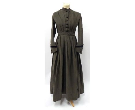 Circa 1860s Grey Wool Dress of Quaker Interest, front button fastening, simple pleats to bodice, blue velvet trim to long sle