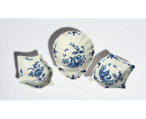 Three Worcester blue and white pickle dishes  c.1756-60, one of scallop shell form, another of leaf form, both painted with t