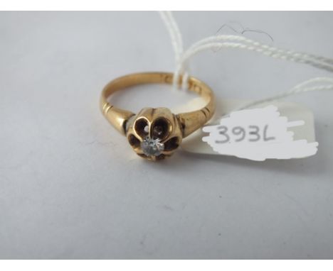 Solitaire diamond ring in 18ct claw mount, size K, 3.2g