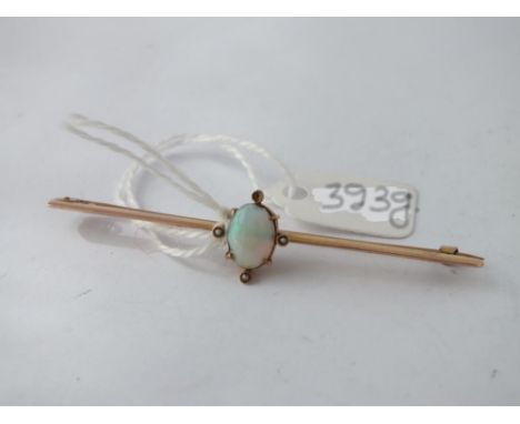 Opal mounted bar brooch in gold