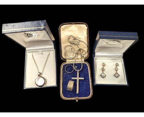 Silver cross pendant with personal engraving, silver flower ring, engraved silver ring, silver mother of pearl necklace and p