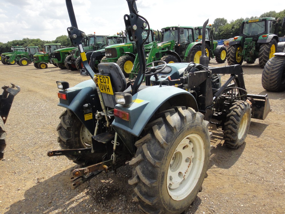 SHIRE 440 40HP TRACTOR With Front Loader, 4 in 1 Bucket & Pallet Tines