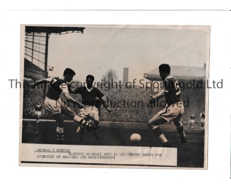 ARSENAL V EVERTON 1959 / PRESS PHOTO A 9.5" X 7" b/w action Press photo, with stamp and paper notations on the front and back