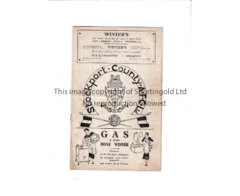 STOCKPORT COUNTY V TOTTENHAM HOTSPUR 1937 Programme for the League match at Stockport on 2/10/37. Slight fold, slight split a