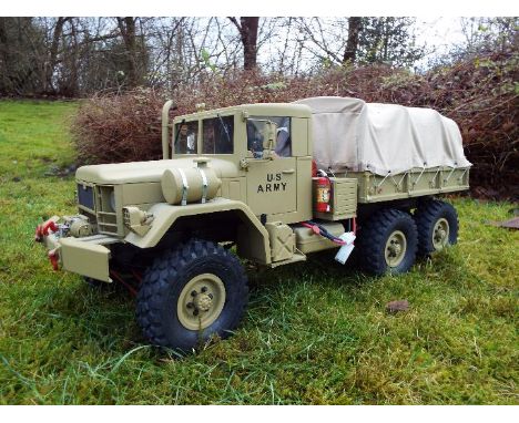 CrossRC - HC6 truck Scaled at 1/12 with 6 wheel drive.This model has a 2 speed transmission, steel gears and alloy chassis. W