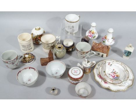 Various early 19thC and later porcelain, etc., to include a New Hall tea bowl, polychrome decorated with flowers and an inner