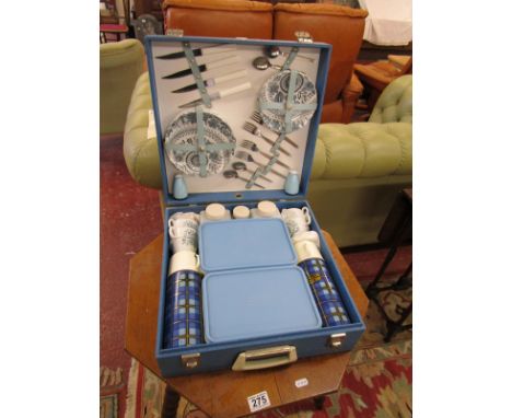 Brexton picnic hamper