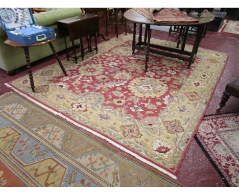 Patterned wool carpet - Approx 300cm X 245cm