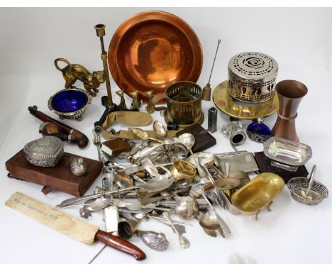 A LARGE SELECTION OF EPNS METALWARE, BRASSWARE ETC to include a selection of cutlery, perfume bottles, thimbles, trinket boxe