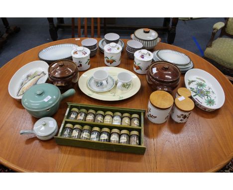 A QUANTITY OF KITCHEN AND TABLE WARE to include Portmeirion oval serving dishes, retro Denby ware, a set of three Royal Worce