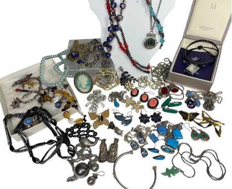 COLLECTION OF COSTUME & DRESS JEWELLERY including Native American style silver set turquoise jewellery, various beads, earrin