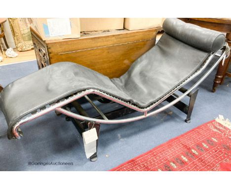   Le Corbusier (1887-1965) a chaise langue model LC4 by Cassini circa 1964. L 160 W 55 H 70 cms