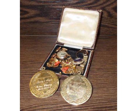 COLLECTION OF GOLD AND GOLD PLATED ITEMS
including two gold medals, cufflinks, watch, gents ring, gold and coral earrings, il