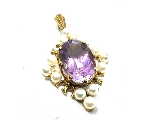 9ct gold amethyst &amp; pearl pendant measures approx 3.5cm drop by 2cm wide weight 4.8g 