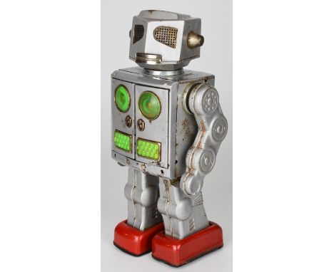 Japanese battery operated tinplate 'Attacking Martian' robot by Horikawa (SH Toys), height 29cm.