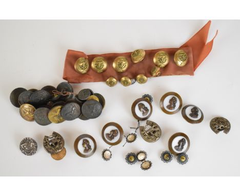 Georgian / Victorian hunt and military buttons including set of Savernake Forest portrait buttons impressed 'novelty' verso, 