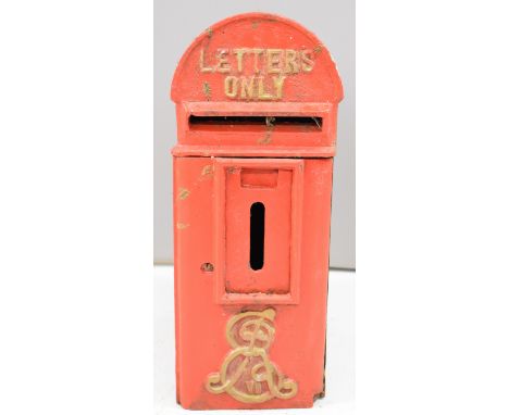 Edward VII style cast iron lamp post mounted letter box with ER VII cypher to lower portion of door, height 50cm